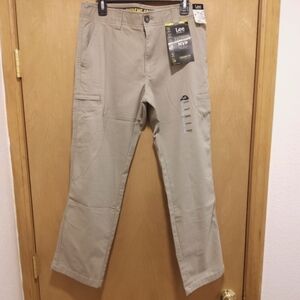 NWT Lee Comfort Khakis 32×30 Firm Price